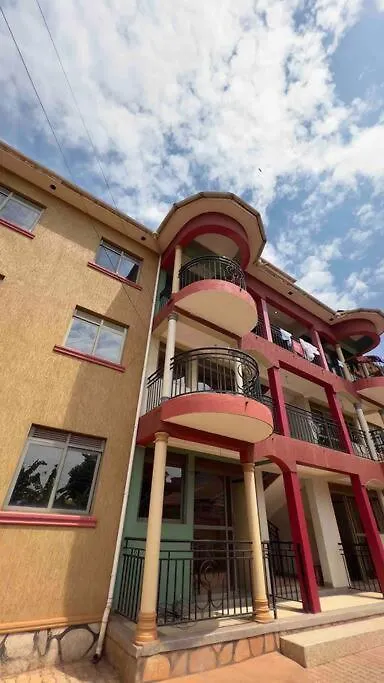 Cozy Apartment Within Acacia Mall Area Limits, Unlimited Wifi, Netflix, Free Parking كامبالا